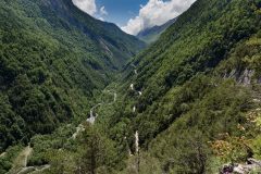 View of the vallée de Lignarre and the road back up to Col d'Ornon